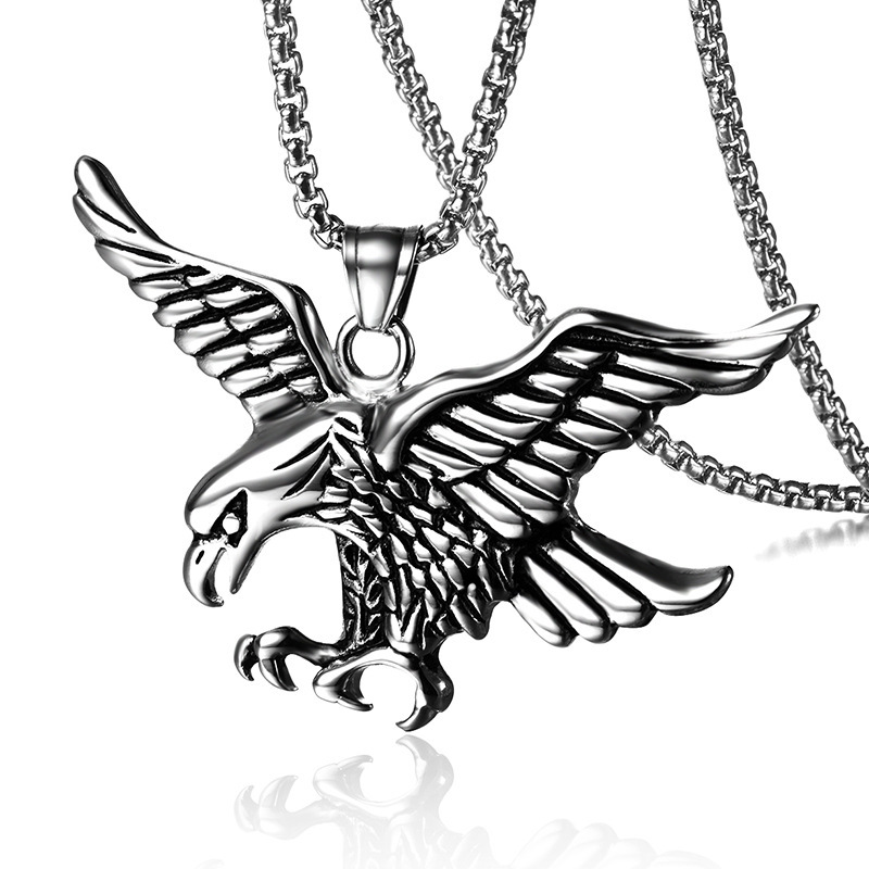 สร้อยคอสแตนเลสไทเทเนียมเหล็กผู้ชาย Eagle Spread Wings จี้ไฟฟ้าทองยุโรปอเมริกันแฟชั่นเครื่องประดับ