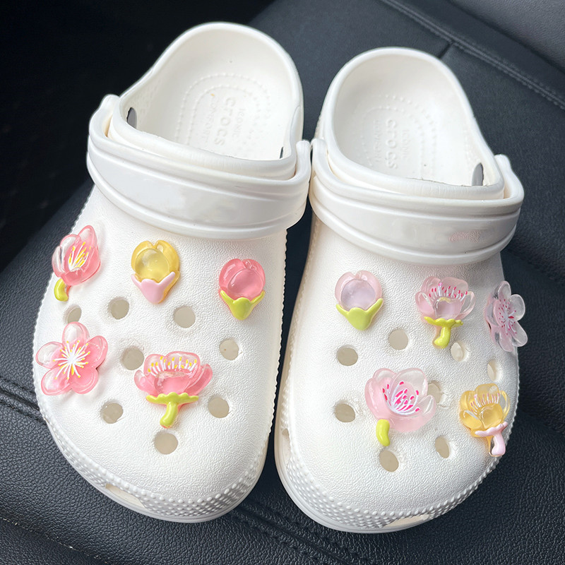 10 ชิ้น/เซ็ต Croc Charm สีชมพูโปร่งใส Peach Blossom Jibz ชุดปุ่มรองเท้า Cherry Blossom อุปกรณ์เสริม Perforated รองเท้าอุปกรณ์เสริมรองเท้าเด็กรองเท้าแตะของขวัญสร้างสรรค์