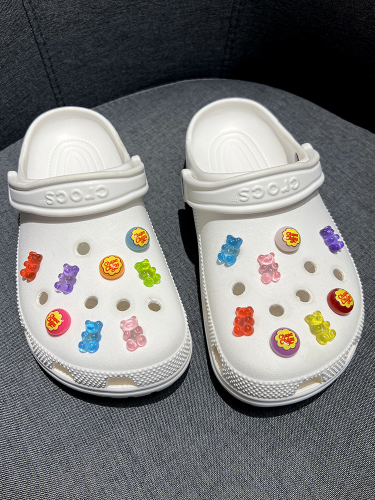 16 ชิ้นหมีซีรีส์ crocs charm jibbitz clog jibbitz ชุด crocs charms อุปกรณ์เสริม
