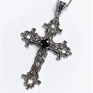 6 Gothic Dark Punk สไตล์สร้อยคอจี้ข้าม - การออกแบบระดับไฮเอนด์ที่ทันสมัยพร้อมรายละเอียด Intricate