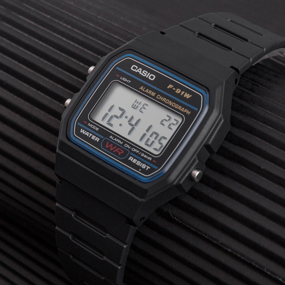 Casio Classic F91W-1 นาฬิกาข้อมือดิจิทัล พร้อมสายเรซิน กันน้ํา สีดํา สําหรับเล่นกีฬา