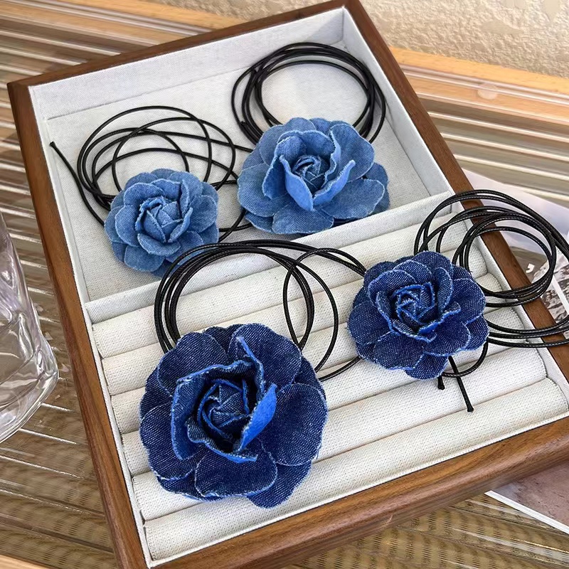 Simple Sweet Cool Girl Blue Denim Camellia การออกแบบระดับไฮเอนด์สายคล้องคอสร้อยคอ