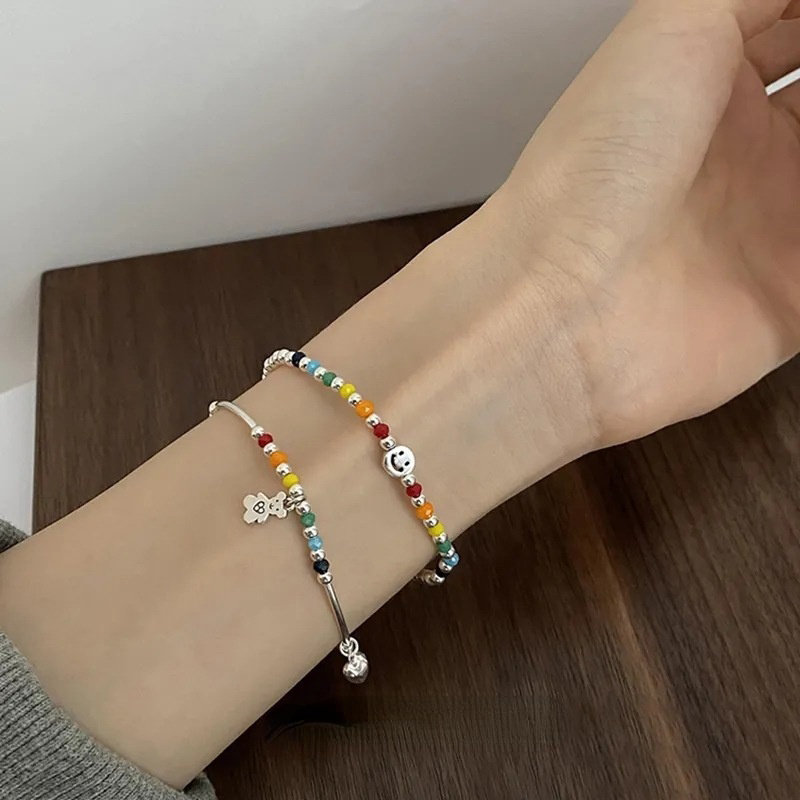 1ชิ้นญี่ปุ่นและเกาหลีมินิมอลสายรุ้งหน้ายิ้มสร้อยข้อมือออกแบบเฉพาะกลุ่มอารมณ์อเนกประสงค์แฟชั่นและน่ารักสร้อยข้อมือ
