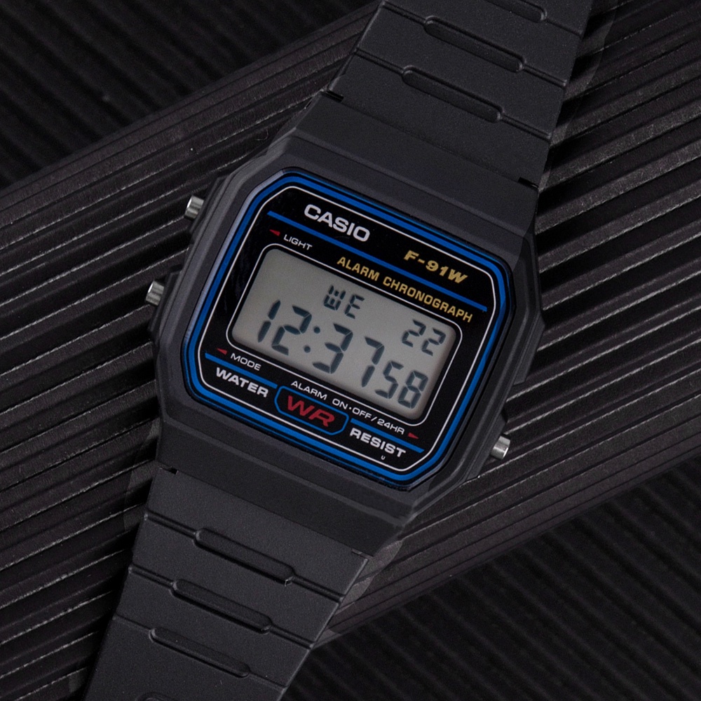 Casio Classic F91W-1 นาฬิกาข้อมือดิจิทัล พร้อมสายเรซิน กันน้ํา สีดํา สําหรับเล่นกีฬา