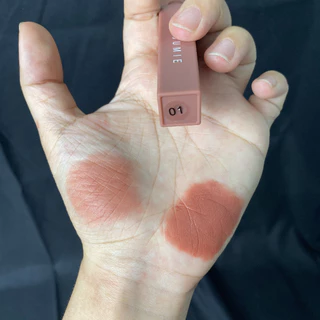 ลิปสติกเนื้อแมตต์ใหม่ MINIJUMIE ครีมลิปกลอส ใช้ได้สองทางสำหรับริมฝีปากและแก้ม