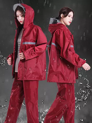 Waterproof Rain Suit ชุดกันฝน เสื้อกันฝนแบบมีแถบสะท้อนแสง รุ่นหมวกติดเสื้อ มีให้เลือก 3 สี