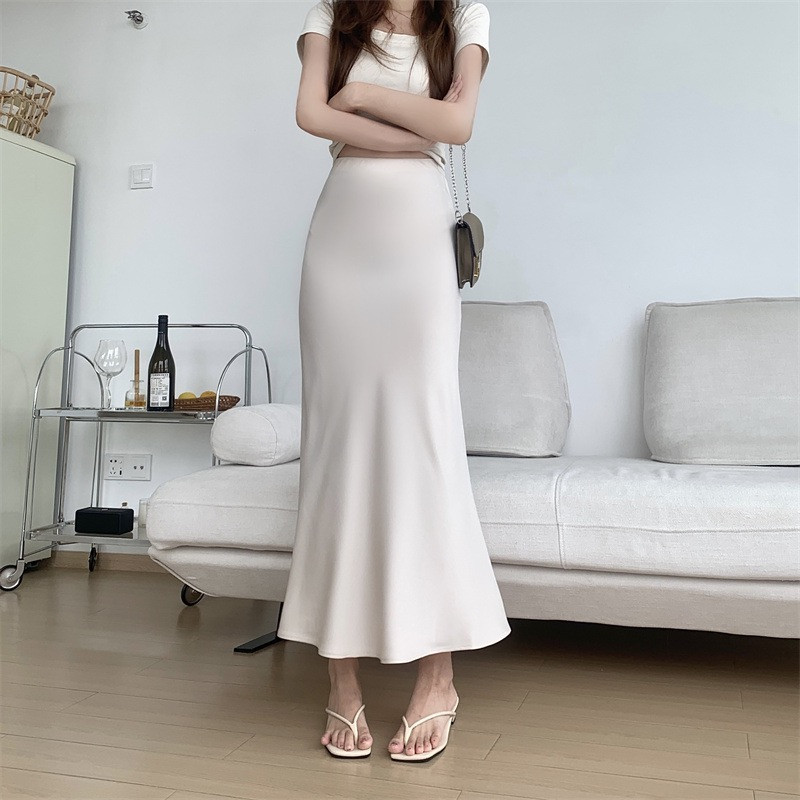 ผู้หญิงแฟชั่นสีบริสุทธิ์สง่างามกระโปรงยาว
