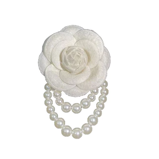 เข็มกลัด Camellia เกาหลีหรูหรา Vintage Wool Pearl Rose Pin สําหรับผู้หญิง