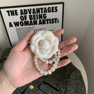 เข็มกลัด Camellia เกาหลีหรูหรา Vintage Wool Pearl Rose Pin สําหรับผู้หญิง