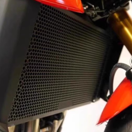 2023 สําหรับ Suzuki GSX-S750 GSR750 GSX-S750Z GSX GSX-S 750/750Z GSR 750 ฝาครอบป้องกันหม้อน้ําตาข่าย