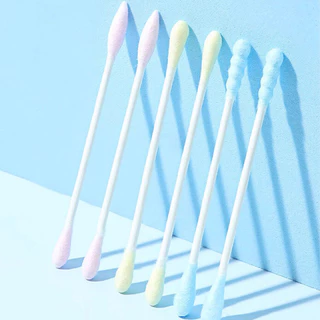 MINISO สําลีก้านซานริโอซีรีส์เฮลโลคิตตี้แบบสองหัว นุ่มพิเศษและลดการระคายเคือง ปลายเรียวแม่นยํา ขนาด 10.5ซม. × 8.7ซม. × 8.7ซม.