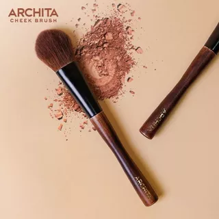 ARCHITA แปรงปัดแก้ม ด้ามไม้ ขนแปรงนุ่ม ปัดง่าย ให้สีสวยเป็นธรรมชาติ
