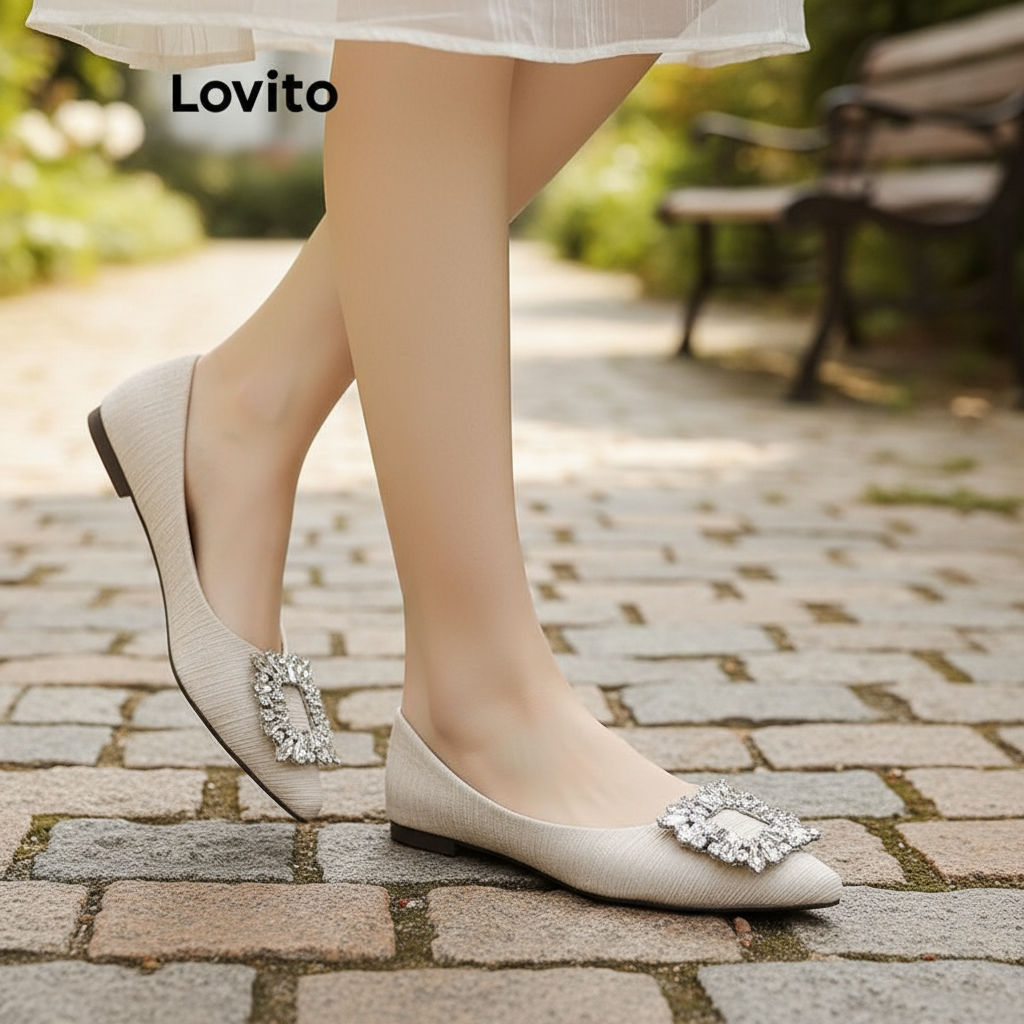 Lovito รองเท้าบัลเล่ต์ส้นเตี้ย พลอยเทียม อารมณ์ฝรั่งเศส พื้นนุ่ม ปลายแหลม ใส่สบาย สําหรับผู้หญิง LFA