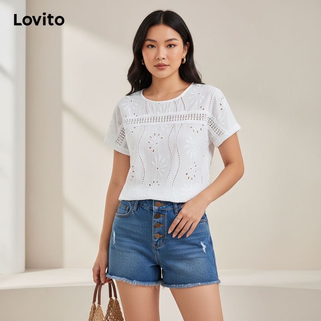 Lovito เสื้อเบลาส์ผู้หญิง คอระบาย ปักตาไก่ สไตล์โบโฮ สีพื้น LBL17531