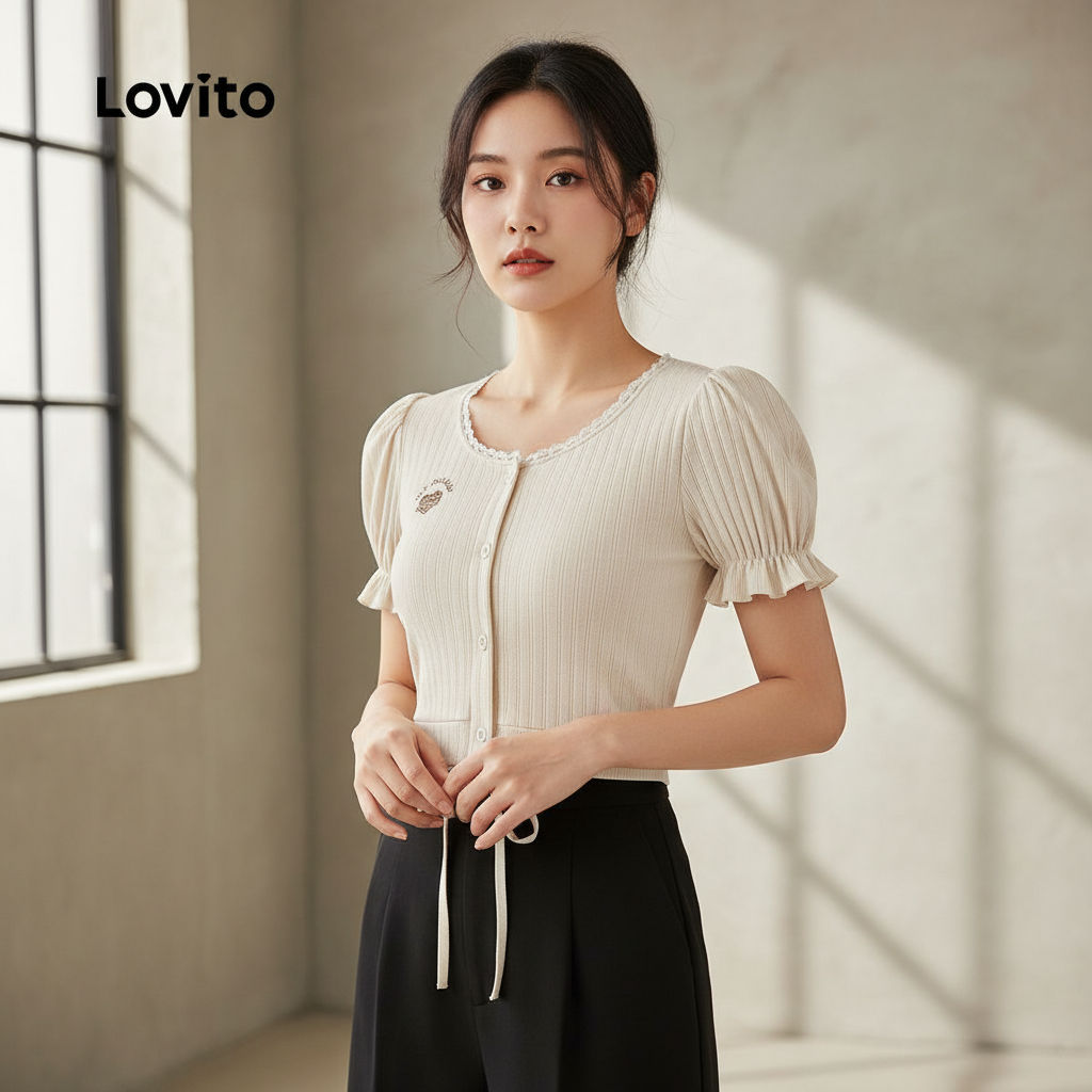 Lovito เสื้อยืดผู้หญิง คอระบาย ดีไซน์เรียบหรู LNA40070