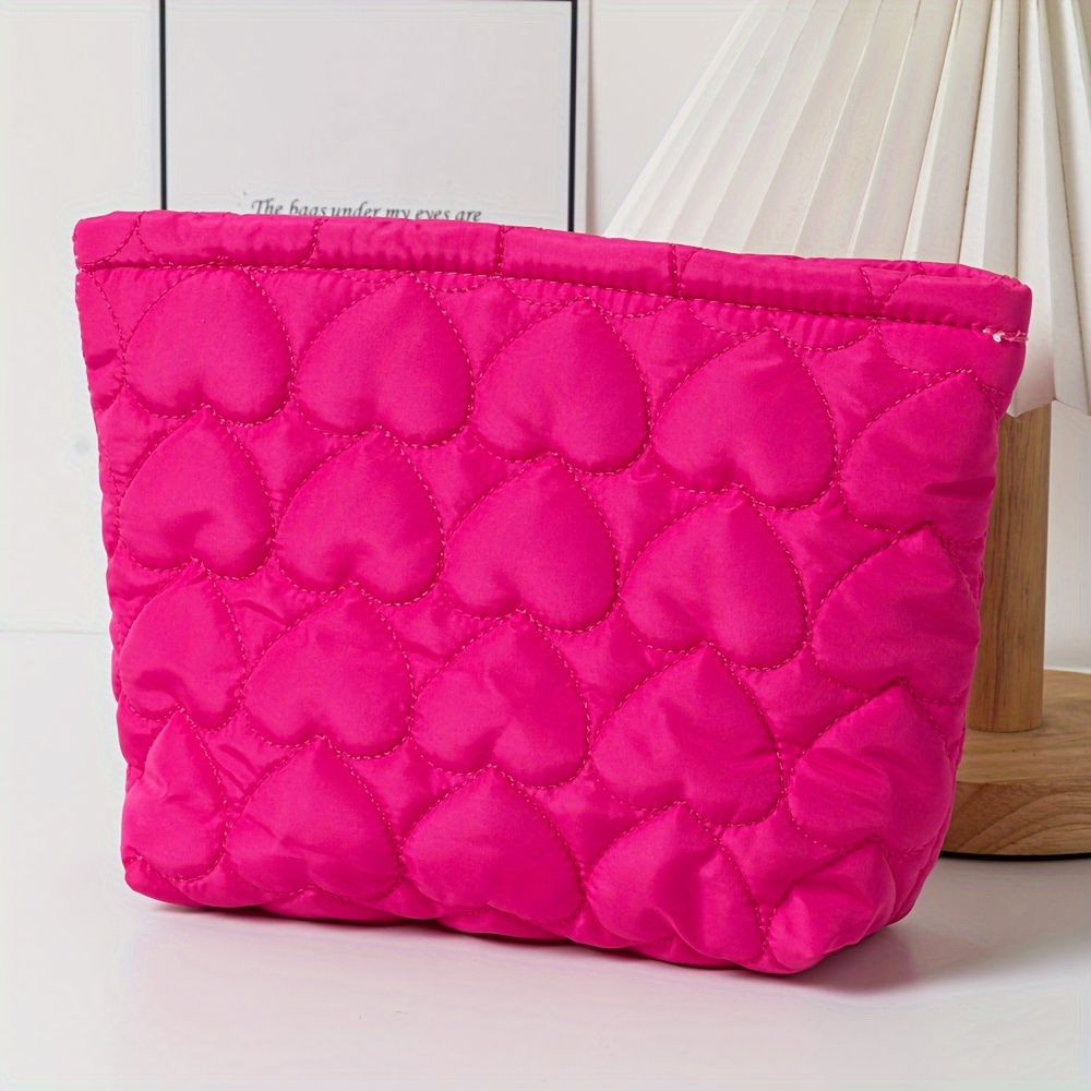 กระเป๋าแต่งหน้า Cloud Quilted Heart กระเป๋าเก็บ Fufu แบบนุ่มความจุขนาดใหญ่ เครื่องแป้งแบบพกพาอ่อนโยน