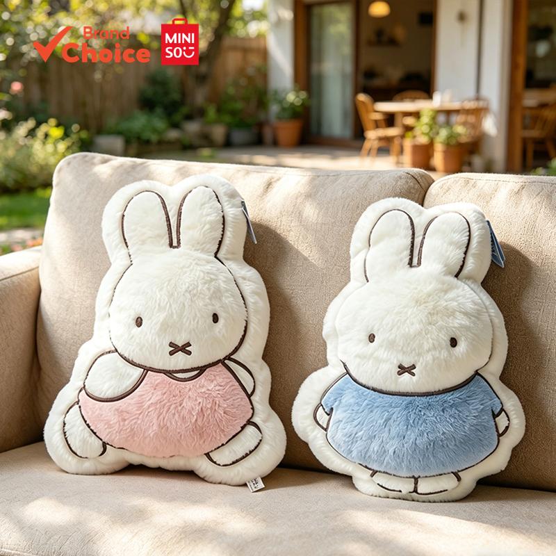 MINISO Miffy Series Daisy Irregular Cushion – หมอนตุ๊กตา Soft & Cozy (สีชมพู / น้ําเงิน) – ขว้างตกแต่งบ้านและสํานักงาน
