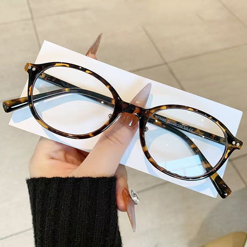 Retro Tortoiseshell แว่นตารูปไข่กรอบขนาดเล็ก Blue Light Blocking สําหรับผู้ชายผู้หญิง