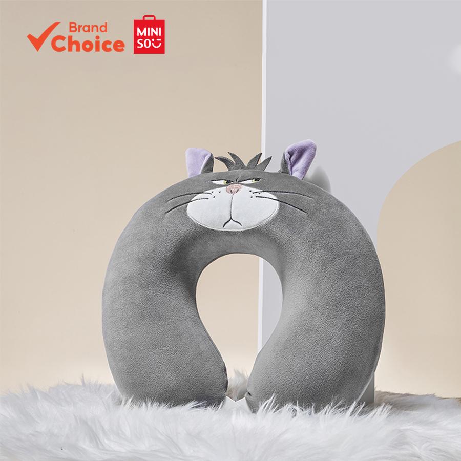 MINISO  หมอนรองคอทรง U ซีรีส์ซินเดอเรลล่า - ลูซิเฟอร์จอมซน ขนาด 32 ซม. x 30 ซม.