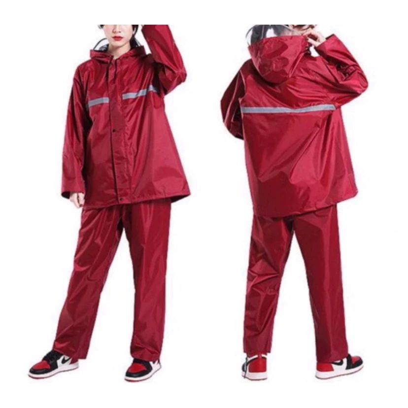ชุดกันฝน สีแดง พร้อมแถบสะท้อนแสง รุ่น Waterproof Rain Suit พร้อมหมวกติดเสื้อ (2XL-4XL) YY