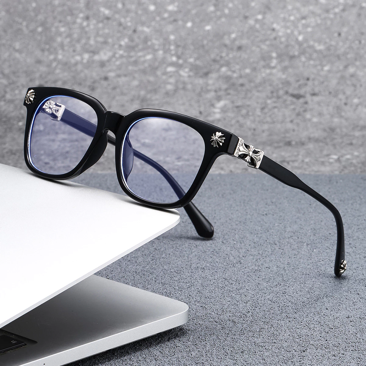 Anti Blue Light แว่นตาสําหรับผู้ชายและผู้หญิงกล่องกรอบคลาสสิก Non Prescription Optical แว่นตา