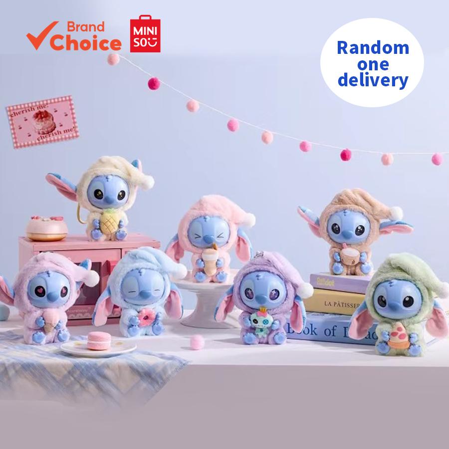 MINISO  ดิสนีย์ สติทช์ กัดหนึ่งที แม้ตอนง่วง ซีรีส์ - ฟิกเกอร์กล่องสุ่มไวนิลตุ๊กตานุ่มน่ารัก ขนาด 11 ซม. × 8.5 ซม. × 12 ซม. (จัดส่งแบบสุ่ม)