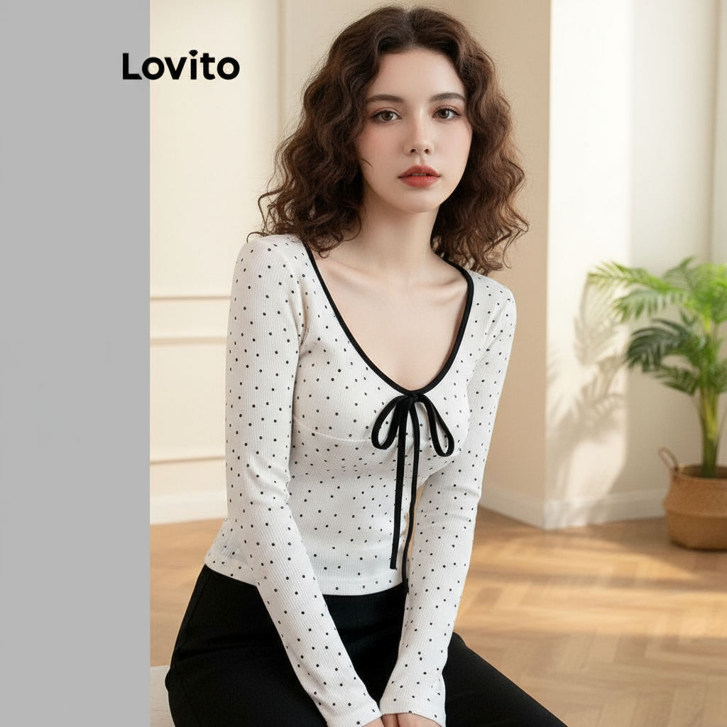 Lovito เสื้อยืด ผ้าเท็กซ์เจอร์ กุ๊นขอบสีตัดกัน ประดับโบว์ ลายจุด สไตล์ลำลอง สำหรับผู้หญิง L110AD470