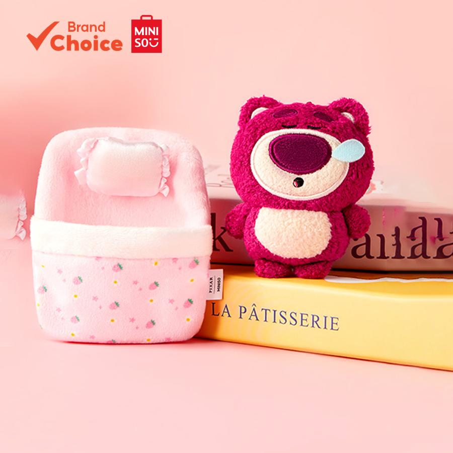 MINISO Disney x Pixar “Sweet Dream” Series - Lotso Huggable Plushie Charm 4ซม. × 16ซม. × 10ซม.