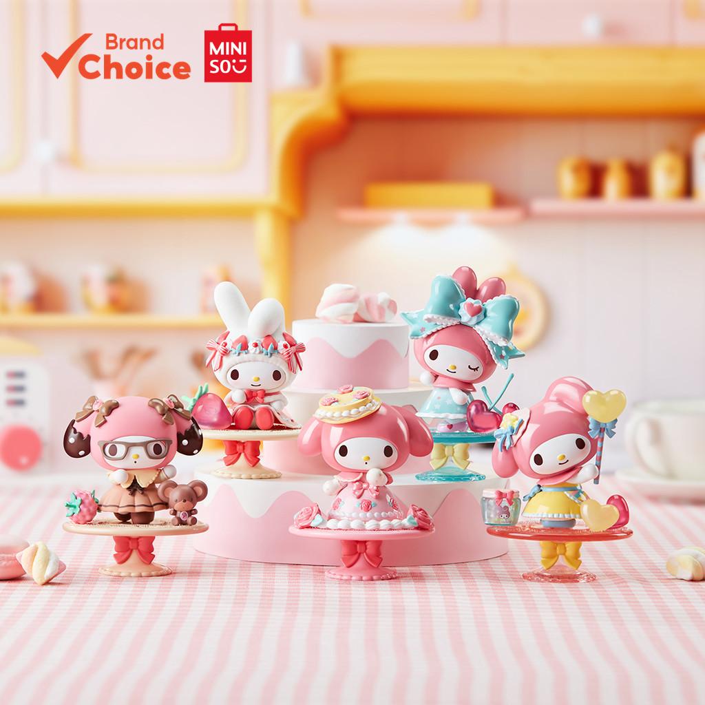 MINISO Sanrio "Afternoon Tea" Series - ตุ๊กตาฟิกเกอร์ My Melody น่ารักและน่าหลงใหลในกล่องสุ่ม ขนาด 8 ซม. × 12 ซม. × 9 ซม. (จัดส่งแบบสุ่ม 1 ชิ้น)