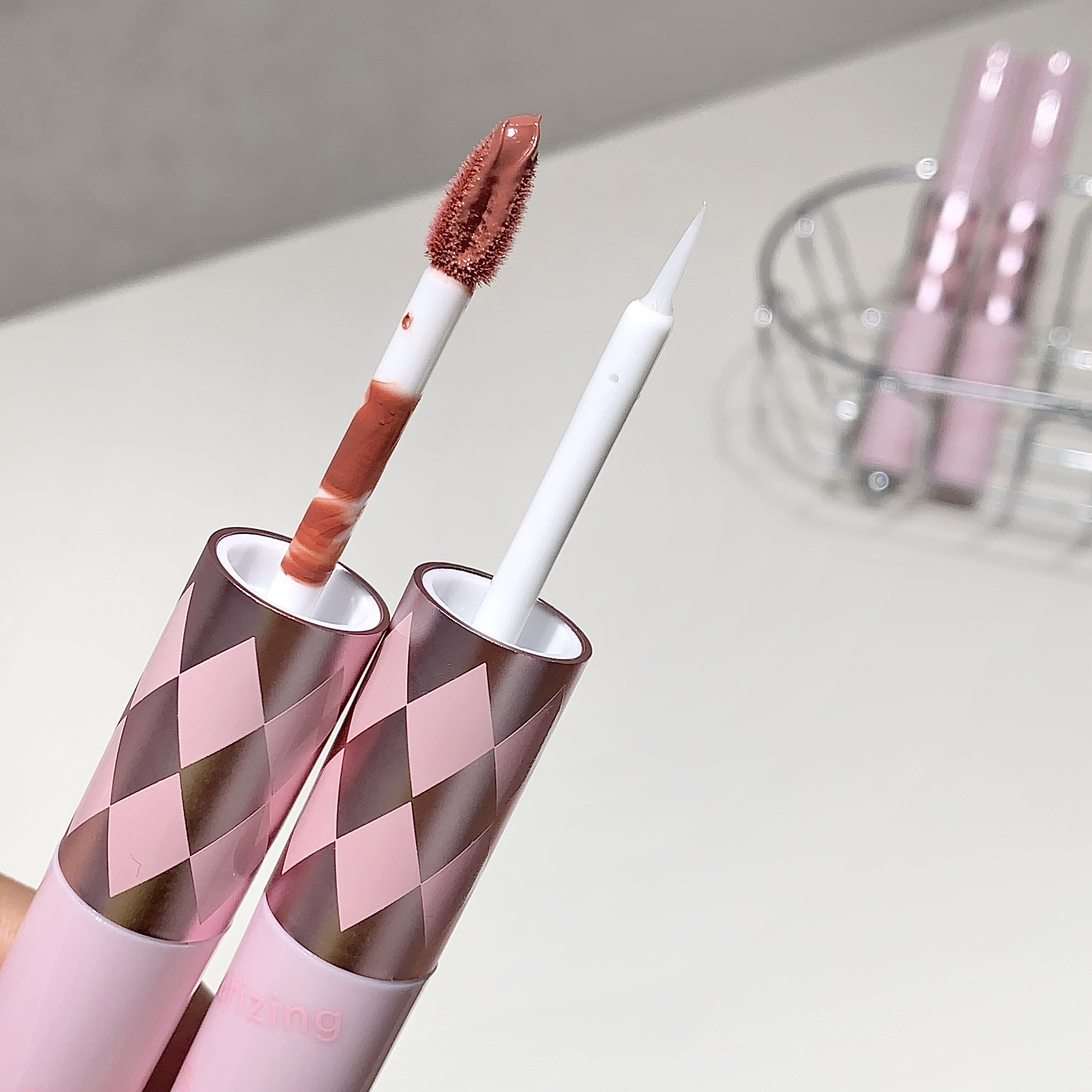 ลิปกลอสสองหัว เนื้อแมตต์ ติดทนนาน 24 ชั่วโมง กันน้ํา น้ําหนักเบา 4 เฉดสี เมคอัพ - รูปที่ 4