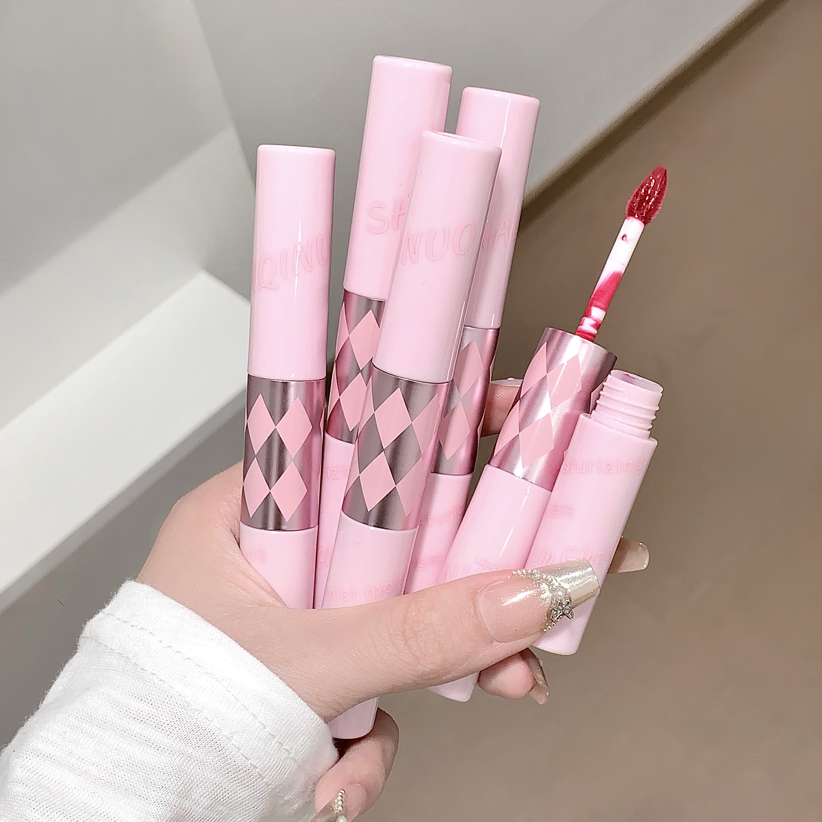 ลิปกลอสสองหัว เนื้อแมตต์ ติดทนนาน 24 ชั่วโมง กันน้ํา น้ําหนักเบา 4 เฉดสี เมคอัพ - รูปที่ 6