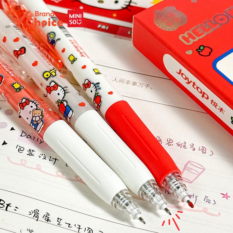 MINISO ปากกาเจลสีแดง Hello Kitty 3-Pack, 0.5 มม. หมึกสีดําแบบพับเก็บได้, อุปกรณ์การเรียนน่ารักพร้อมคู่มือการเขียนอะแดปเตอร์ลายมือ