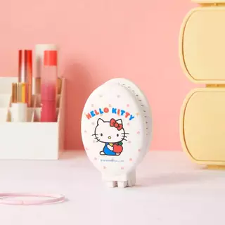 MINISO ซีรีส์เฮลโลคิตตี้ - กระจกและหวี 2-in-1 แบบพกพา พับได้ ขนาด 9 ซม. × 5.5 ซม. (สีแดง/ขาว)