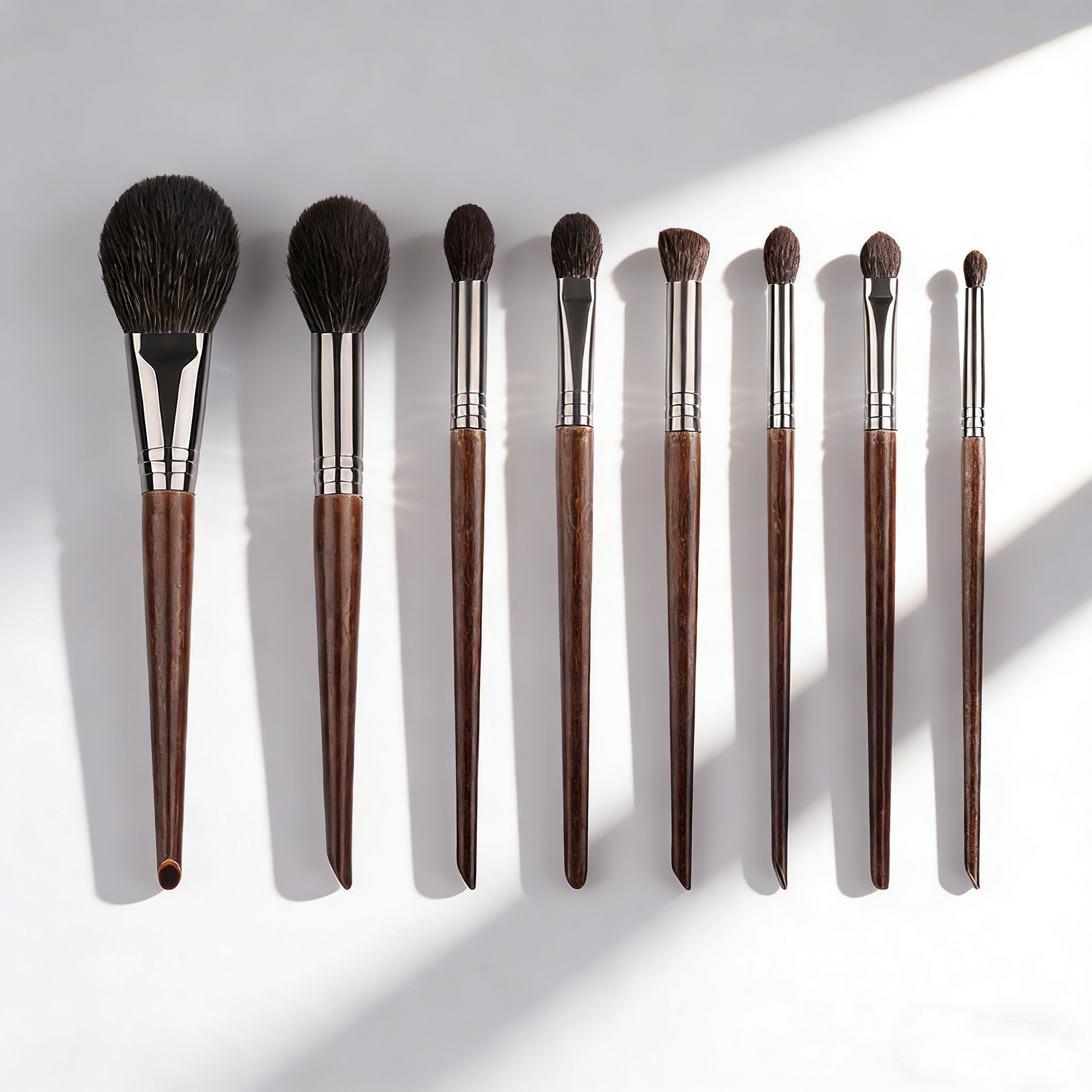 ชุดแปรงแต่งหน้ามืออาชีพ 8 ชิ้น เครื่องมือเกลี่ยเนียนสําหรับดวงตาและใบหน้าผง