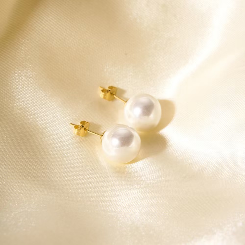 ต่างหูมุกหรูหราฤดูร้อนสําหรับผู้หญิง 18K Gold Plated สแตนเลสสตีลไทเทเนียม Studs ราคา ถูกที่สุด ดีลบีเคเค แกลเลอรีภาพที่ 4