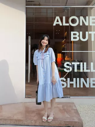Woody Dress เดรสผู้หญิงกระดุมหน้า ทรง Oversize สำหรับใส่เที่ยวคาเฟ่ เที่ยวทะเล