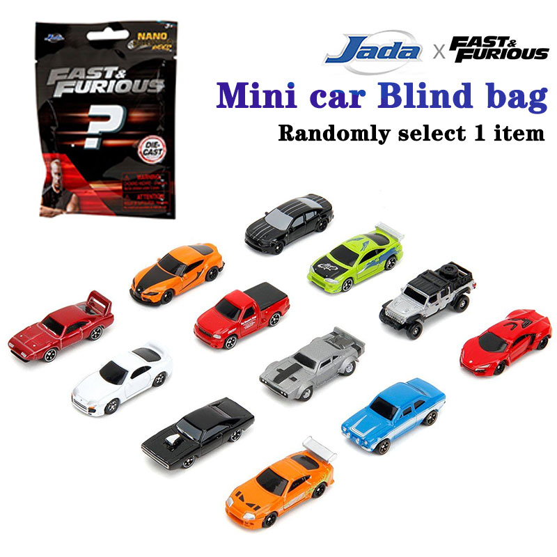 Jada Toys x Fast & Furious - โมเดลรถอัลลอยของเล่น - รถมินิแบบสุ่ม 1 คันในแพ็คซีล - ทําจากโลหะขนาดจิ๋ว (1.65 นิ้ว/4 ซม.) เหมาะสําหรับแฟนและนักสะสม อายุ 3 ปีขึ้นไป