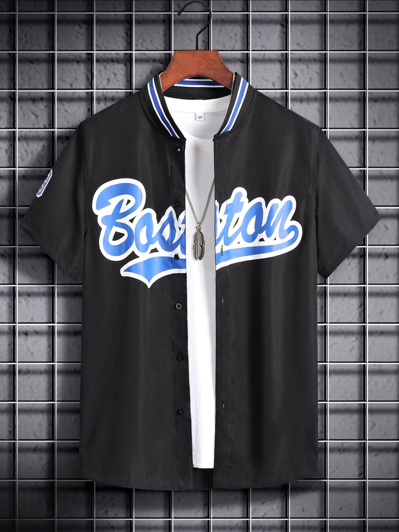 เสื้อเชิ้ตแขนสั้นพิมพ์ลายตัวอักษรคอเบสบอลสไตล์ JIT สําหรับผู้ชายในฤดูร้อน