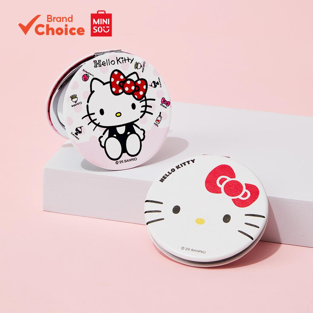 MINISO  sanrio hello kitty ซีรีส์คลาสสิก - กระจกพกพาพับสองด้าน สีแดงและชมพู ขนาด 7ซม. × 7ซม. × 1ซม.