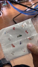 reviewkingshopping（ร้านไทย) กระจกพกพา น่ารักน่าใช้ น้ำหนักเบา พกพาง่าย ลายน่ารักสดใส กระจกแบบพกพาA46 comment 2