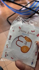 reviewkingshopping（ร้านไทย) กระจกพกพา น่ารักน่าใช้ น้ำหนักเบา พกพาง่าย ลายน่ารักสดใส กระจกแบบพกพาA46 comment 1