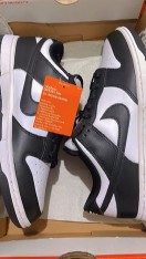 review2 2 ลดอีก 200 ใส่ MS200FEB พร้อมส่ง ของแท้100 ฟรีแถมกล่องรองเท้าอะคลีลิค NIKE DUNK LOW BLACKWHITE PANDA comment 2
