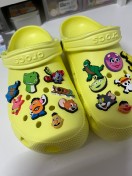 reviewCROCS Classic Clog รองเท้าลำลองผู้ใหญ่ รองเท้าผู้ใหญ่ รองเท้าหัวโต รองเท้า comment 1