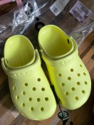 reviewCROCS Classic Clog รองเท้าลำลองผู้ใหญ่ รองเท้าผู้ใหญ่ รองเท้าหัวโต รองเท้า comment 2