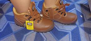 review รับประกัน 3 เดือนSafety Jogger รุ่น BESTZIP รองเท้าเซฟตี้หุ้มข้อหัวเหล็ก แผ่นเหล็กกันทะลุ หนังแท้และกันน้ำ สีน้ำตาล comment 2
