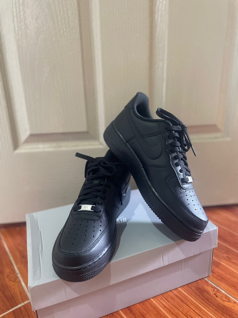 black nike air force women's