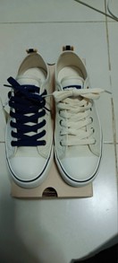 reviewMc Jeans รองเท้าผ้าใบ กันน้ำ สีครีมอ๊อฟไวท์ พร้อมเชือกรองเท้า 2 สี ทรงสวย สามารถใส่ได้ทั้งชายและหญิง M09Z015 comment 3