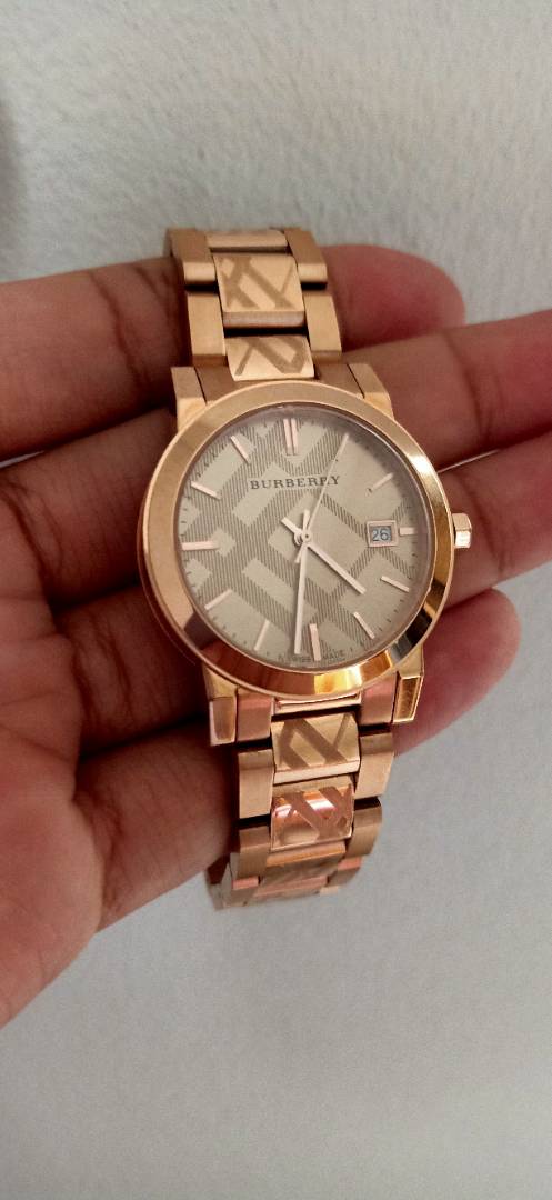 Burberry BU9039 BU9146 BU9235 26mm 34mm 38mm Burberry Rose Gold-tone Dial  เหล็กกล้าไร้สนิมผลึกผู้หญิงนาฬิกา 3 ขนาด | Shopee Thailand