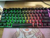 review Theshyซื้อ1แถม1 Gaming Keyboard คีย์บอร์ดภาษาไทย พร้อมไฟ LED สีรุ้ง 4 ดวง แป้นพิมพ์ภาษาไทย คีย์บอร์ดเกมมิ่ง พร้อมไฟ comment 1