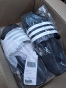 reviewร้านแนะนำAdidas รองเท้าแตะนิ่ม Adilette Comfort GZ5896 GZ5891 GZ5893 GV9735 GV9736ป้ายไทย comment 1